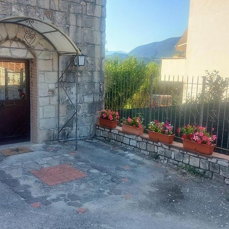 Casale Di Pesche Bed & Breakfast Luaran gambar
